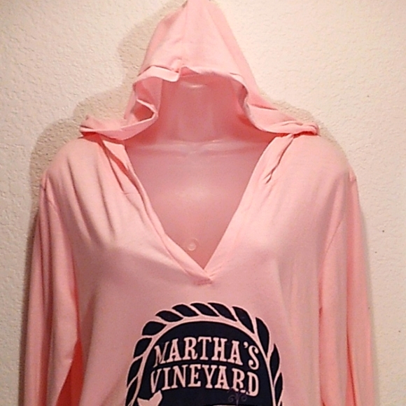 SALE! NWOT! MARTHA'S VINEYARD LIGHTWEIGHT V NECK HOODIE! - Picture 4 of 7
